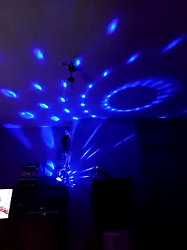 Snapshot of GrindingOvermuch chatting on 10.31.25 GrindingOvermuch online show from 10.31.25