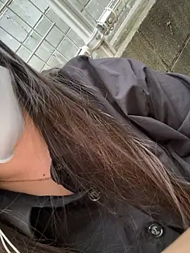 Snapshot of mai_honey chatting on 10.08.25 mai honey online show from 10.08.25