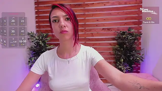 Snapshot of Laura_Bonnet_ chatting on 09.25.25 Laura Bonnet online show from 09.25.25