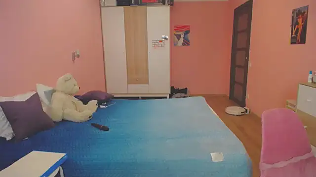 AnnsLove is online show from 03.13.25