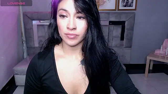 Isabella Collen v online show from 10.08.25
