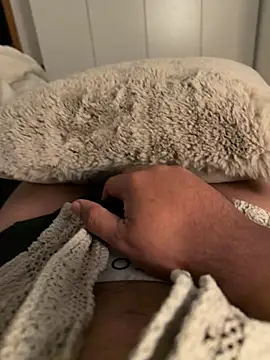 Snapshot of shavyforgirls chatting on 02.26.25 shavyforgirls online show from 02.26.25