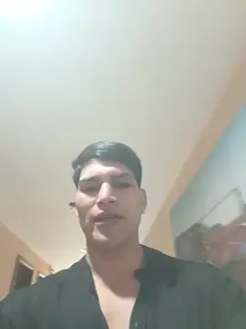 Snapshot of MaxxxSteil chatting on 10.04.25 MaxxxSteil online show from 10.04.25