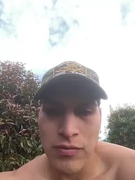 Snapshot of MaxxxSteil chatting on 10.10.25 MaxxxSteil online show from 10.10.25