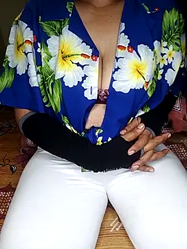 Snapshot of geetha_telugu_kan277 chatting on 09.15.25 geetha telugu kan277 online show from 09.15.25