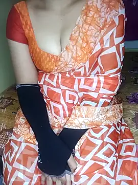 Snapshot of geetha_telugu_kan277 chatting on 10.30.25 geetha telugu kan277 online show from 10.30.25