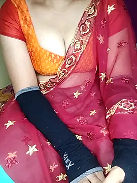 Snapshot of geetha_telugu_kan277 chatting on 10.31.25 geetha telugu kan277 online show from 10.31.25