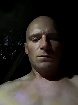 Snapshot of great_feeling chatting on 10.13.25 great feeling online show from 10.13.25