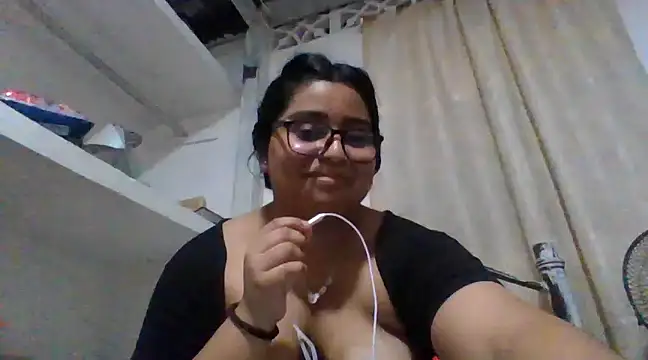 Snapshot of virginbrunette99 chatting on 02.23.25 virginbrunette99 online show from 02.23.25