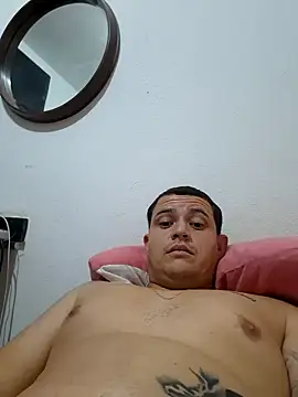 Snapshot of comcoroas chatting on 02.23.25 comcoroas online show from 02.23.25