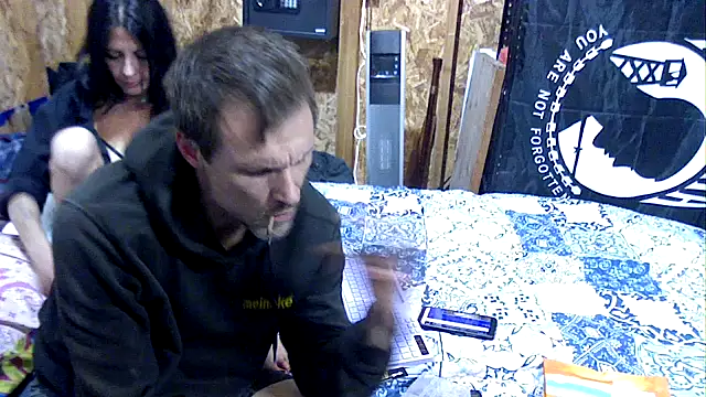 Snapshot of SillyRabbitz chatting on 11.09.25 SillyRabbitz online show from 11.09.25