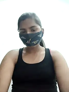 Snapshot of heena-3678 chatting on 03.05.25 heena-3678 online show from 03.05.25