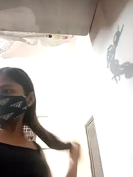 Snapshot of heena-3678 chatting on 10.25.25 heena-3678 online show from 10.25.25