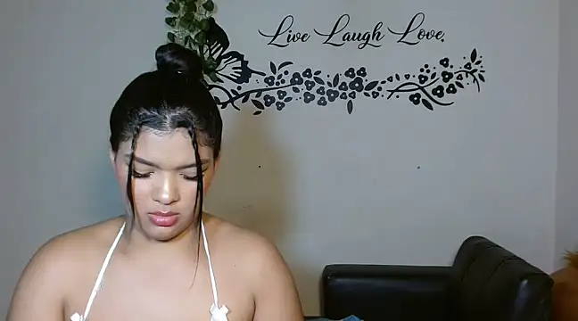 Snapshot of Adele_Adkins19 chatting on 03.12.25 Adele Adkins19 online show from 03.12.25