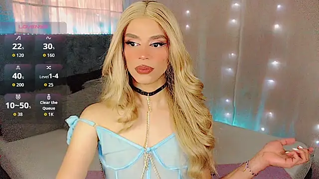Snapshot of Dalila_moan chatting on 10.26.25 Dalila moan online show from 10.26.25