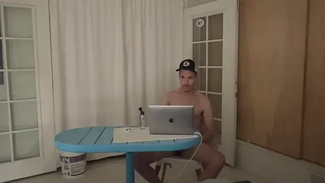 Snapshot of webtonight chatting on 10.07.25 webtonight online show from 10.07.25