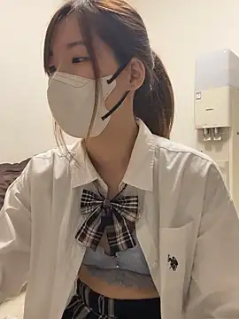 Snapshot of daiyo_kai_Gutara chatting on 09.15.25 daiyo kai Gutara online show from 09.15.25