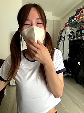 Snapshot of daiyo_kai_Gutara chatting on 09.20.25 daiyo kai Gutara online show from 09.20.25