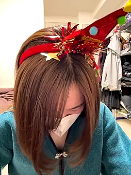 Snapshot of daiyo_kai_Gutara chatting on 09.29.25 daiyo kai Gutara online show from 09.29.25