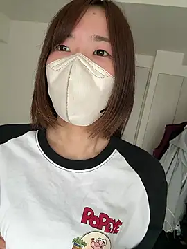 Snapshot of daiyo_kai_Gutara chatting on 10.04.25 daiyo kai Gutara online show from 10.04.25