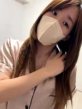 Snapshot of daiyo_kai_Gutara chatting on 10.10.25 daiyo kai Gutara online show from 10.10.25