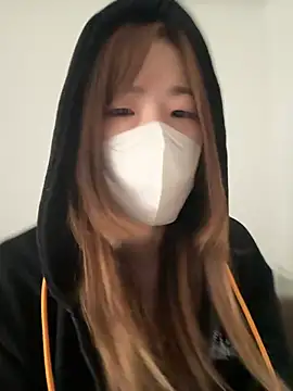 Snapshot of daiyo_kai_Gutara chatting on 10.13.25 daiyo kai Gutara online show from 10.13.25