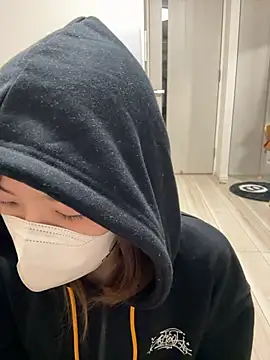 Snapshot of daiyo_kai_Gutara chatting on 10.27.25 daiyo kai Gutara online show from 10.27.25