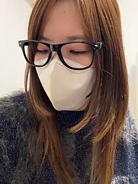 Snapshot of daiyo_kai_Gutara chatting on 10.29.25 daiyo kai Gutara online show from 10.29.25