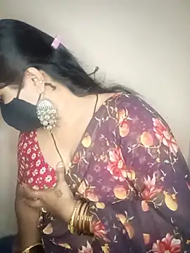 Snapshot of Bagi-Sexy chatting on 10.05.25 Bagi-Sexy online show from 10.05.25