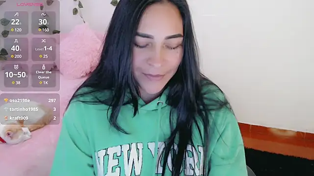 Snapshot of luna_lgomez_ chatting on 03.13.25 luna lgomez  online show from 03.13.25