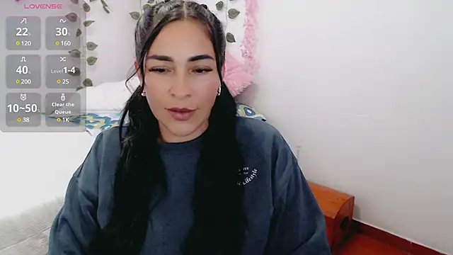 Snapshot of luna_lgomez_ chatting on 03.19.25 luna lgomez  online show from 03.19.25