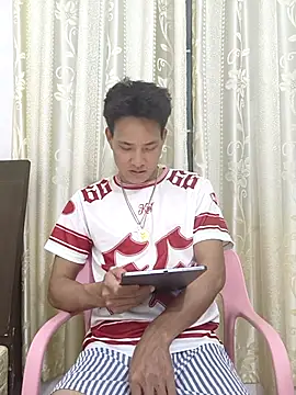 Snapshot of Dannyhobb chatting on 03.14.25 Dannyhobb online show from 03.14.25