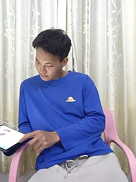 Snapshot of Dannyhobb chatting on 03.16.25 Dannyhobb online show from 03.16.25