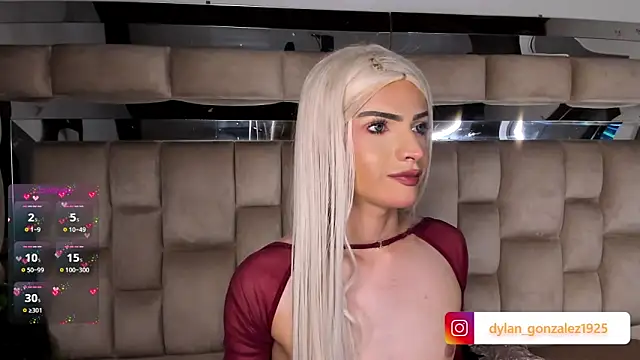 Snapshot of Dylan_Turnerr chatting on 10.11.25 Dylan Turnerr online show from 10.11.25