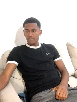 Snapshot of LexiAndDeker chatting on 11.06.25 LexiAndDeker online show from 11.06.25