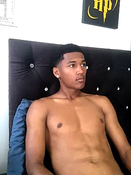 Snapshot of LexiAndDeker chatting on 11.10.25 LexiAndDeker online show from 11.10.25