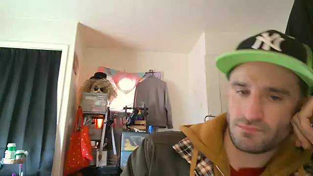 Snapshot of weknowourworth6999 chatting on 10.02.25 weknowourworth6999 online show from 10.02.25