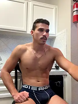 Snapshot of Maikolsalami2 chatting on 11.07.25 Maikolsalami2 online show from 11.07.25