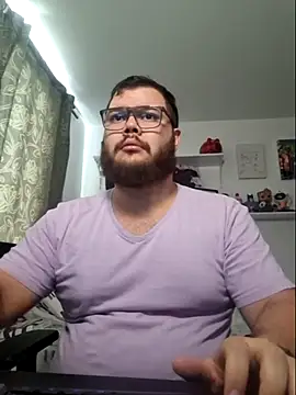 Snapshot of Edmund98 chatting on 11.13.25 Edmund98 online show from 11.13.25