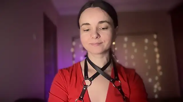 Snapshot of lanaloulou chatting on 09.15.25 lanaloulou online show from 09.15.25