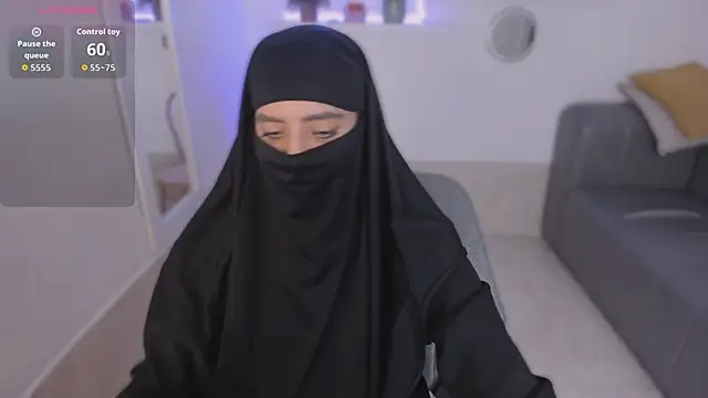 Snapshot of salma_arabicc chatting on 10.14.25 salma arabicc online show from 10.14.25