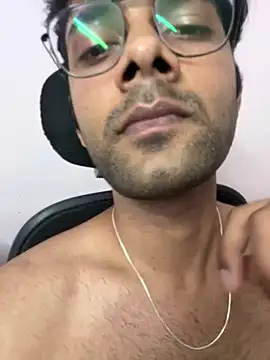 Snapshot of Aarush_1 chatting on 03.12.25 Aarush 1 online show from 03.12.25