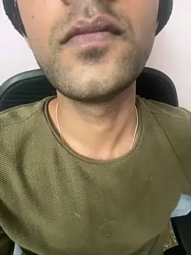 Snapshot of Aarush_1 chatting on 03.16.25 Aarush 1 online show from 03.16.25