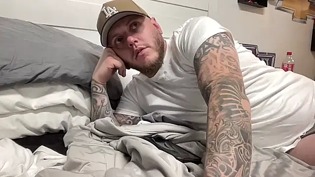 Snapshot of Thegreatwhitepipe chatting on 11.06.25 Thegreatwhitepipe online show from 11.06.25