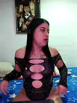 Snapshot of mialorents chatting on 03.06.25 mialorents online show from 03.06.25