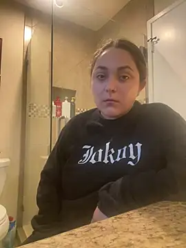 Snapshot of sexy_milfbell chatting on 03.07.25 sexy milfbell online show from 03.07.25