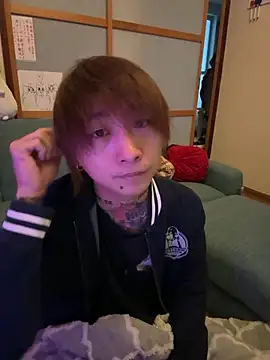 Snapshot of ryokunero chatting on 11.05.25 ryokunero online show from 11.05.25