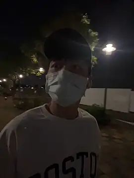 Snapshot of chipboo chatting on 11.06.25 chipboo online show from 11.06.25