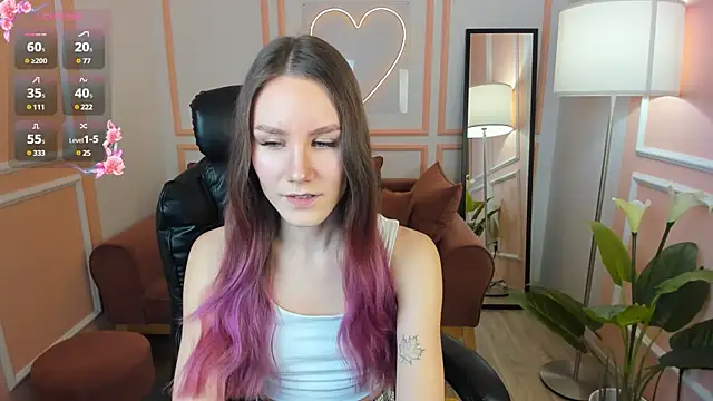 Snapshot of Clare__Florence chatting on 03.21.25 Clare Florence online show from 03.21.25