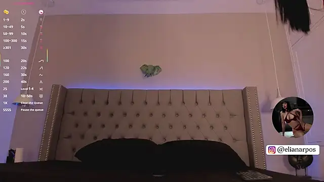 Snapshot of Emiliana_Rios chatting on 10.29.25 Emiliana Rios online show from 10.29.25